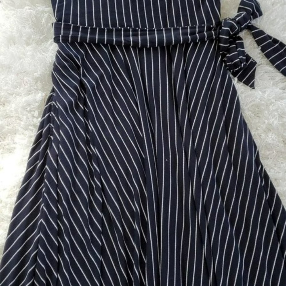 Banana Republic Navy Pinstripe Sleeveless Maxi Dress with Waist Tie - Picture 4 of 12